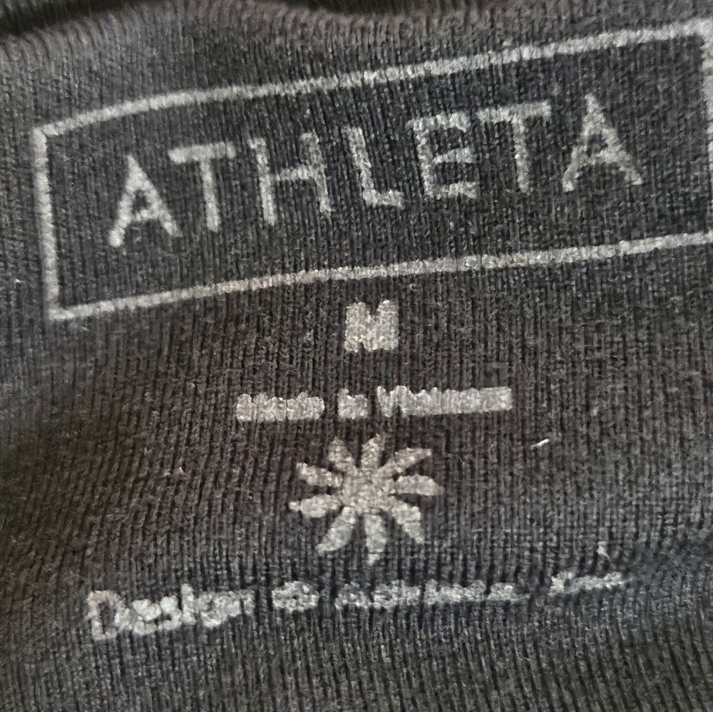 Athleta capri pants with front pockets and zip pocket back of pants size medium - Picture 8 of 13